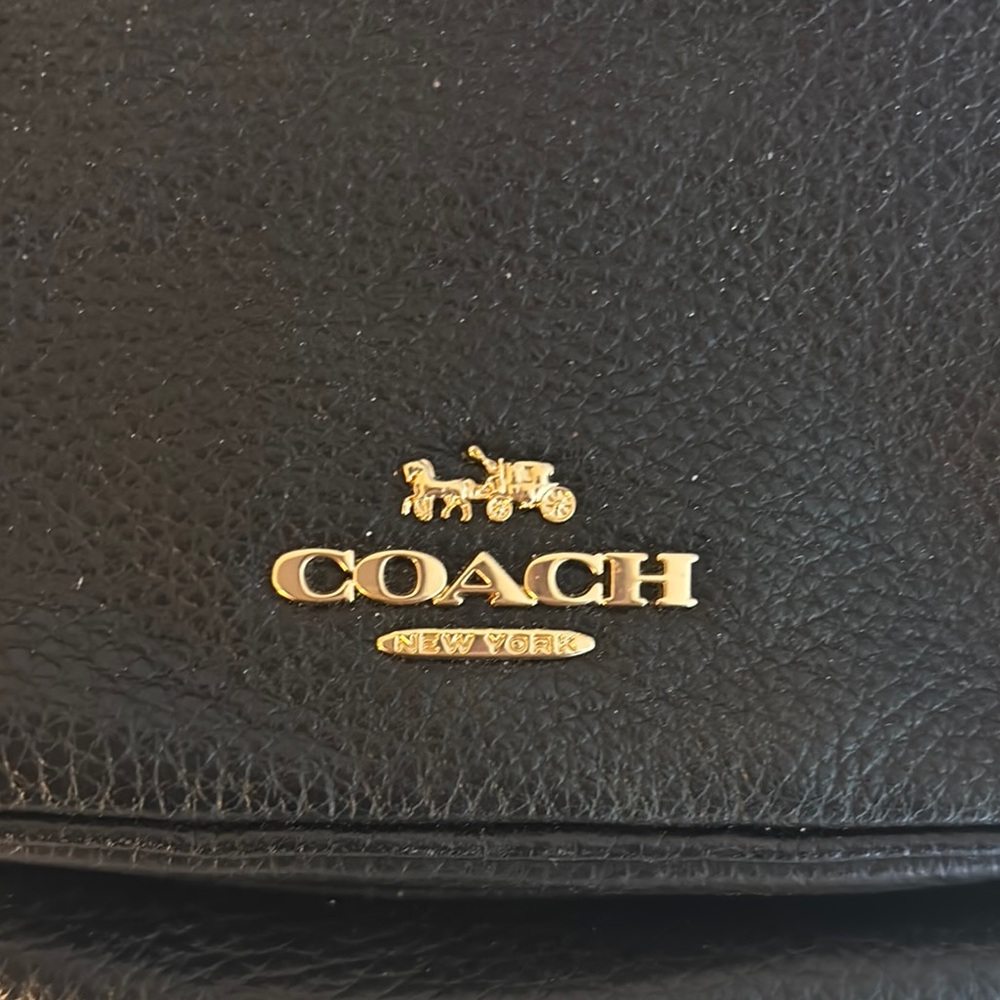 Coach Black Belt Bag Glossy Finish - Picture 2 of 3